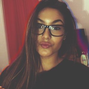 Meet your Posher, Melanie